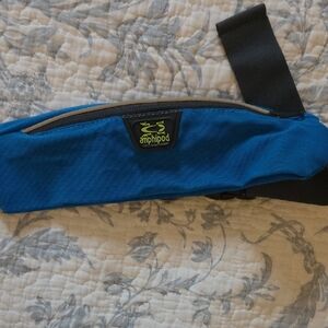 Amphipod Blue Running Pack